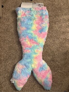 Maggie & Zoe Pastel Faux Fur Snuggle Tail in Pink, Blue & Teal